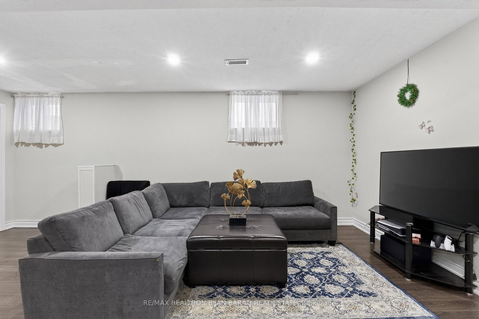 Detached House for sale at 92 Weldrick Road, Richmond Hill, Ontario, L4C 8T7 - Harding - MLS: N12881346