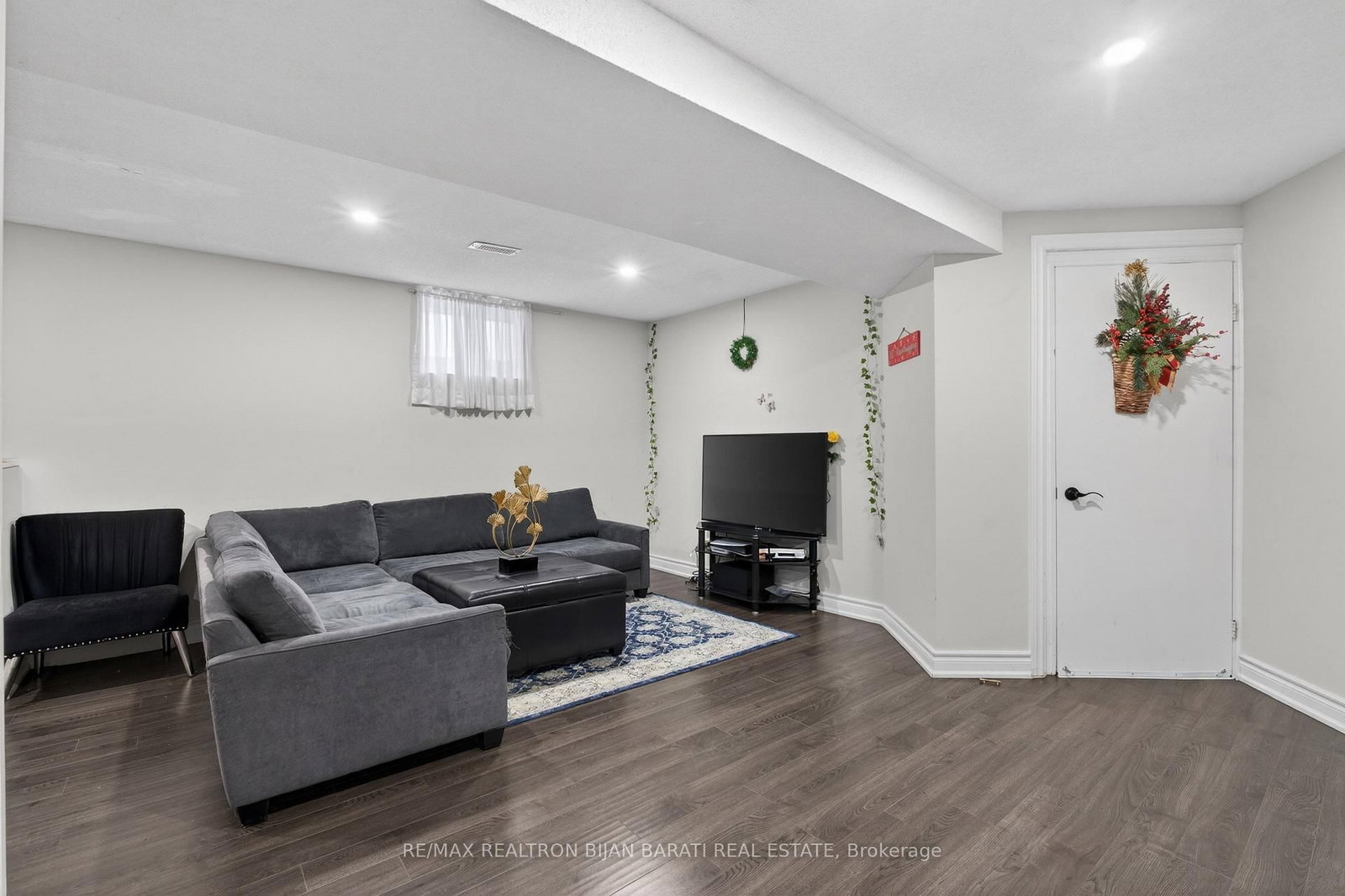 Detached House for sale at 92 Weldrick Road, Richmond Hill, Ontario, L4C 8T7 - Harding - MLS: N12881346