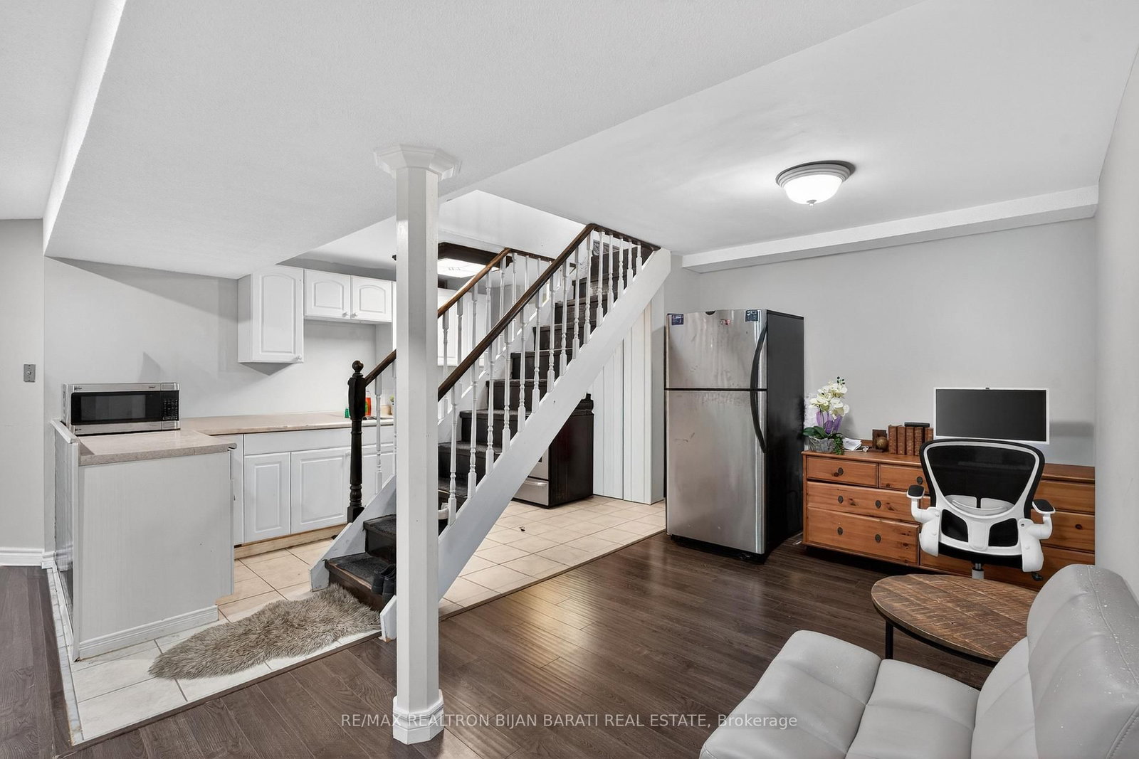 Detached House for sale at 92 Weldrick Road, Richmond Hill, Ontario, L4C 8T7 - Harding - MLS: N12881346