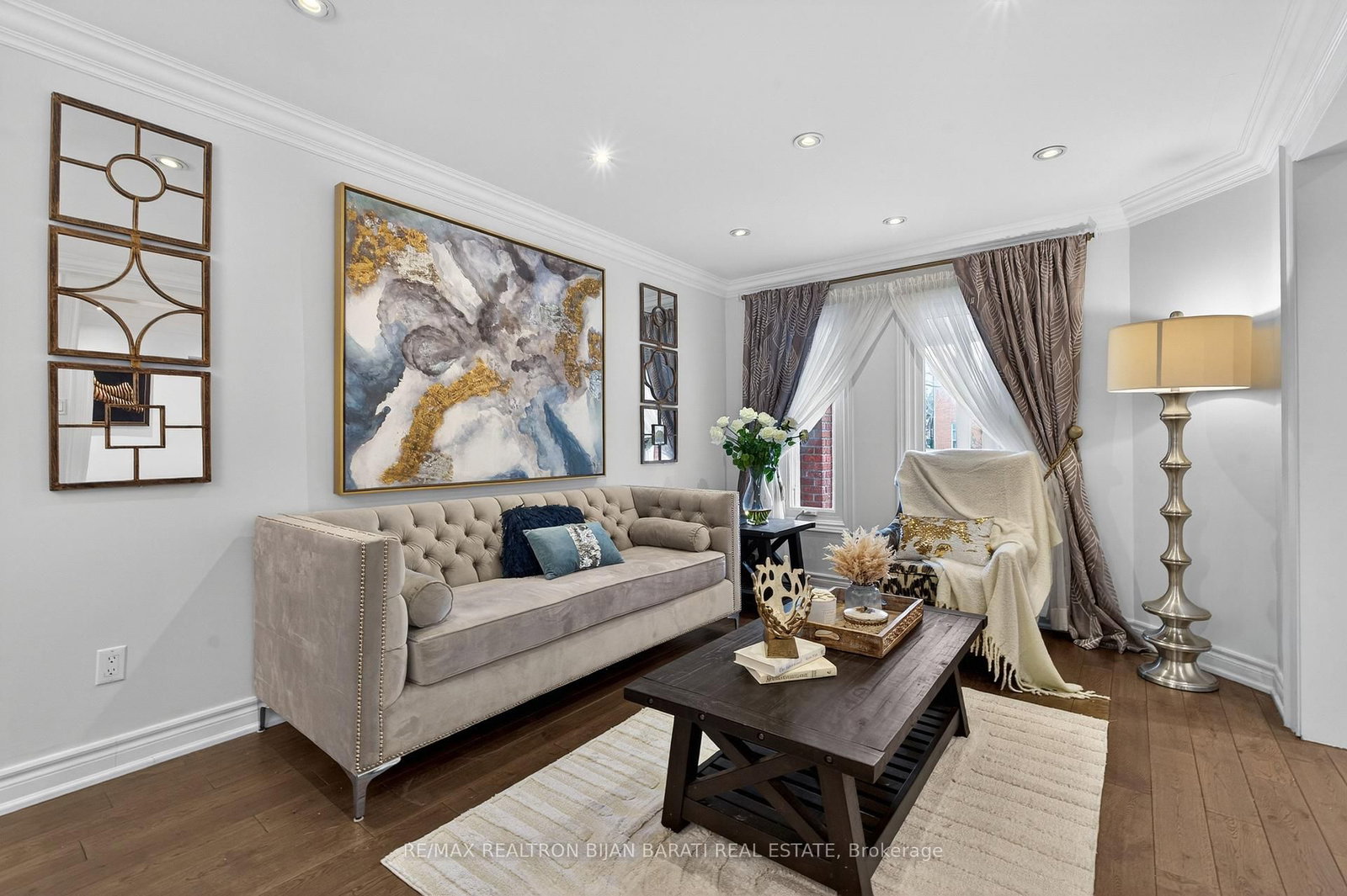 Detached House for sale at 92 Weldrick Road, Richmond Hill, Ontario, L4C 8T7 - Harding - MLS: N12881346