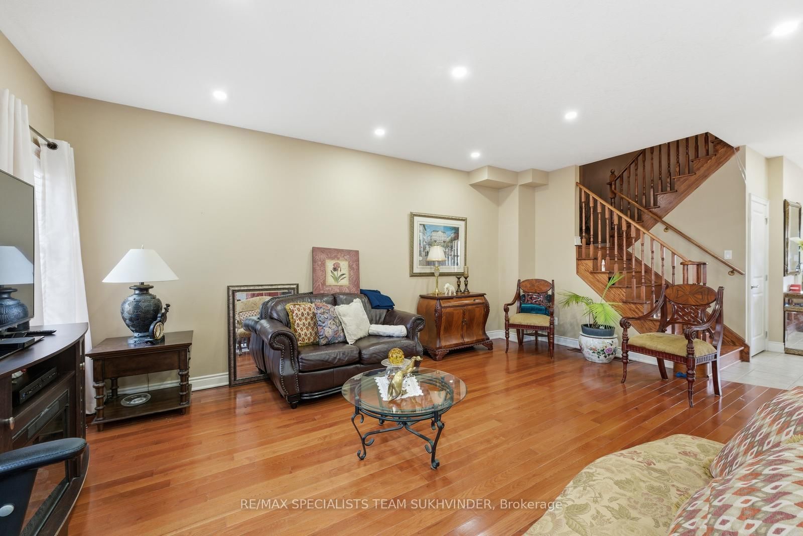 Detached House for sale at 106 Falkner Road, New Tecumseth, Ontario, L9R 0C1 - Alliston - MLS: N12881532