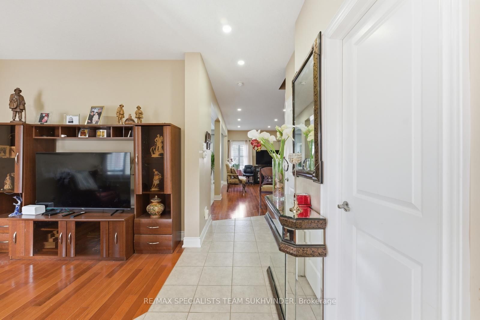 Detached House for sale at 106 Falkner Road, New Tecumseth, Ontario, L9R 0C1 - Alliston - MLS: N12881532