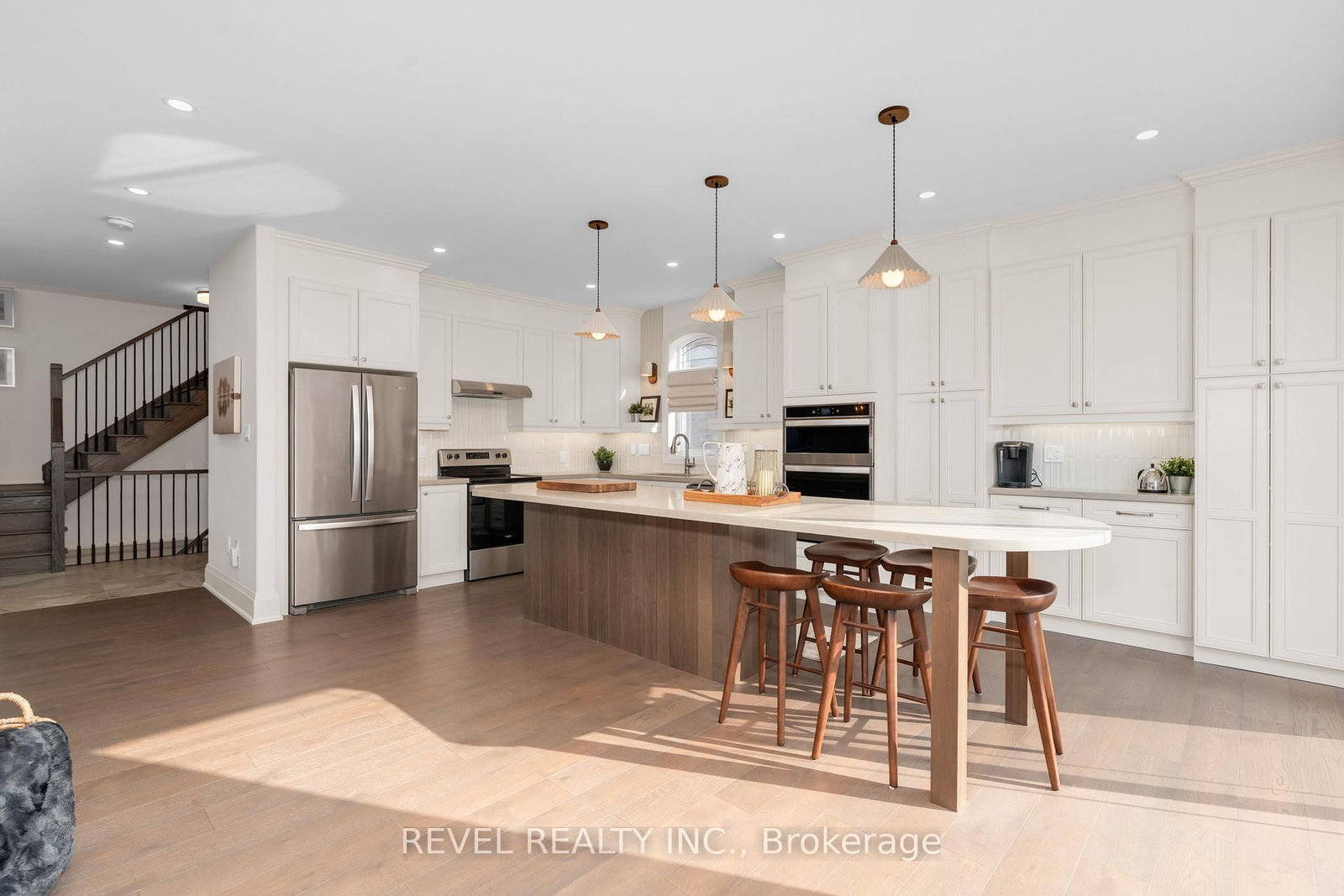 Detached House for sale at 51 Wood Crescent, Essa, Ontario, L3W 0M5 - Angus - MLS: N12881580