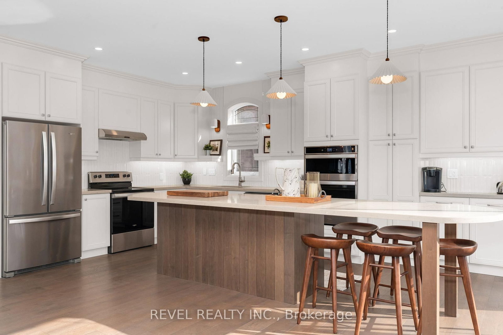 Detached House for sale at 51 Wood Crescent, Essa, Ontario, L3W 0M5 - Angus - MLS: N12881580