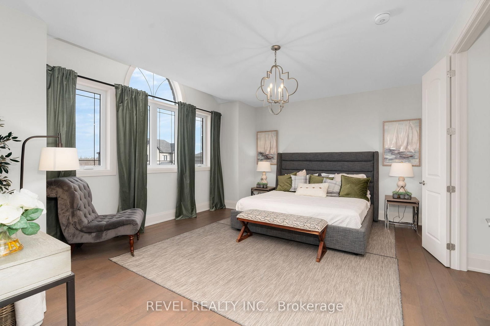 Detached House for sale at 51 Wood Crescent, Essa, Ontario, L3W 0M5 - Angus - MLS: N12881580