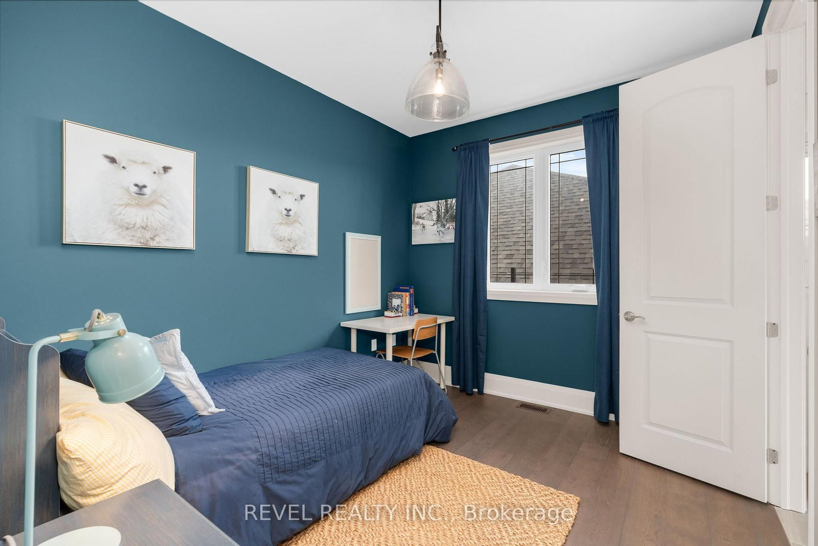 Detached House for sale at 51 Wood Crescent, Essa, Ontario, L3W 0M5 - Angus - MLS: N12881580