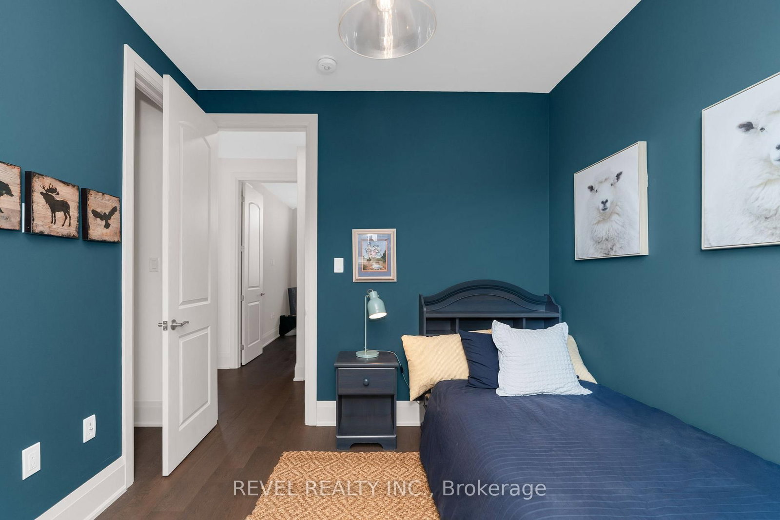 Detached House for sale at 51 Wood Crescent, Essa, Ontario, L3W 0M5 - Angus - MLS: N12881580