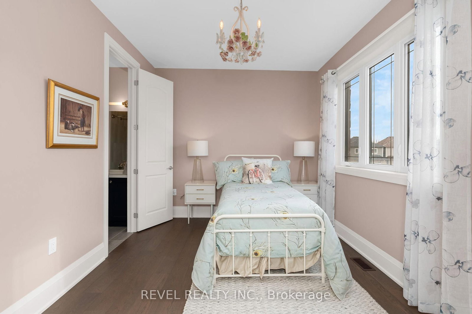 Detached House for sale at 51 Wood Crescent, Essa, Ontario, L3W 0M5 - Angus - MLS: N12881580