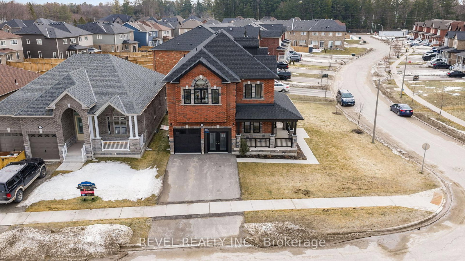 Detached House for sale at 51 Wood Crescent, Essa, Ontario, L3W 0M5 - Angus - MLS: N12881580