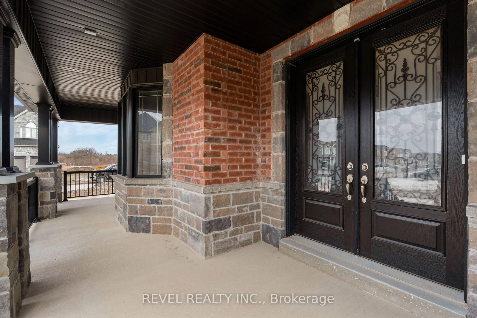 Detached House for sale at 51 Wood Crescent, Essa, Ontario, L3W 0M5 - Angus - MLS: N12881580