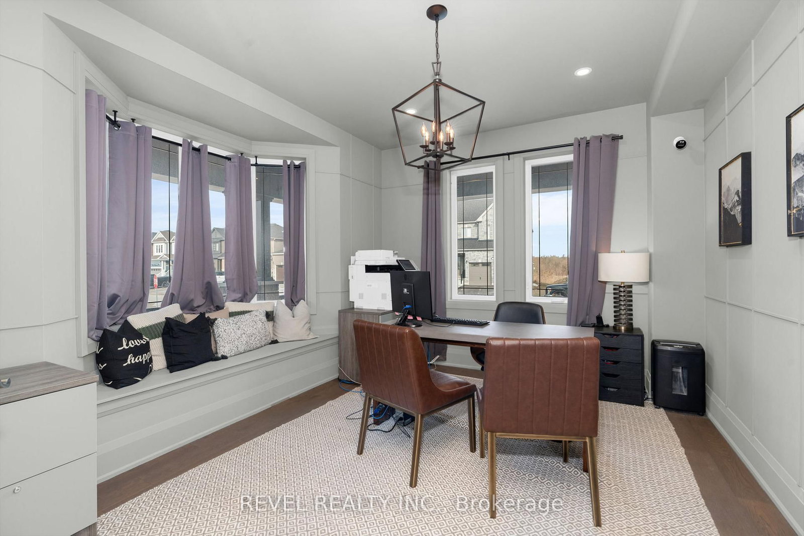 Detached House for sale at 51 Wood Crescent, Essa, Ontario, L3W 0M5 - Angus - MLS: N12881580