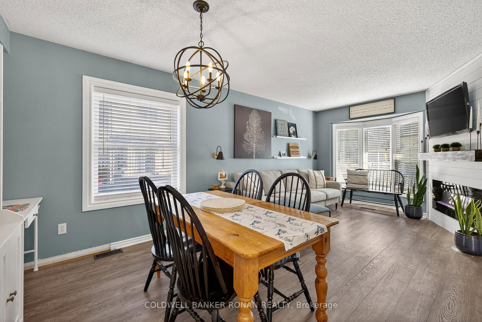 Detached House for sale at 82 Oak Street, New Tecumseth, Ontario, L9R 1P3 - Alliston - MLS: N12883364