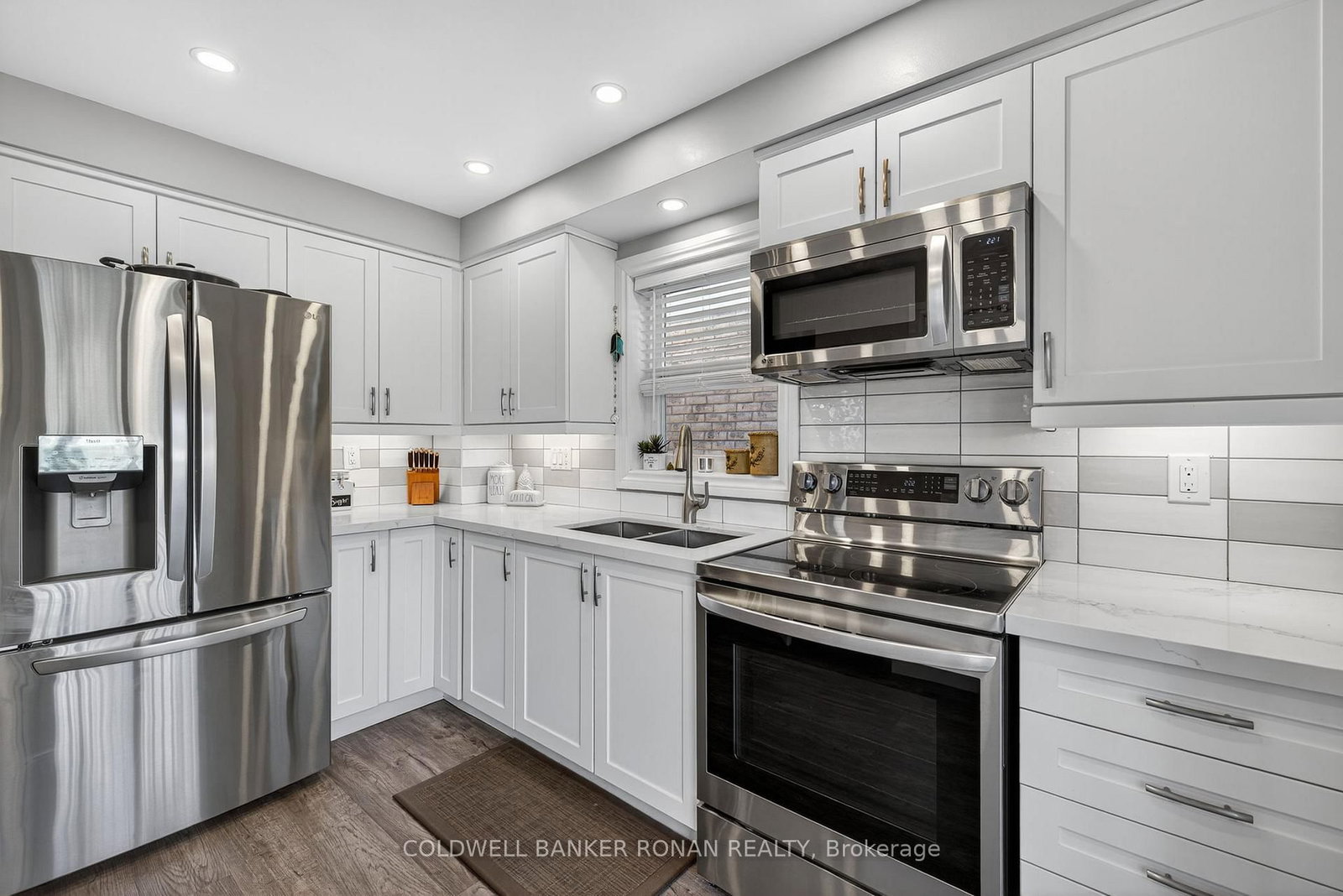 Detached House for sale at 82 Oak Street, New Tecumseth, Ontario, L9R 1P3 - Alliston - MLS: N12883364