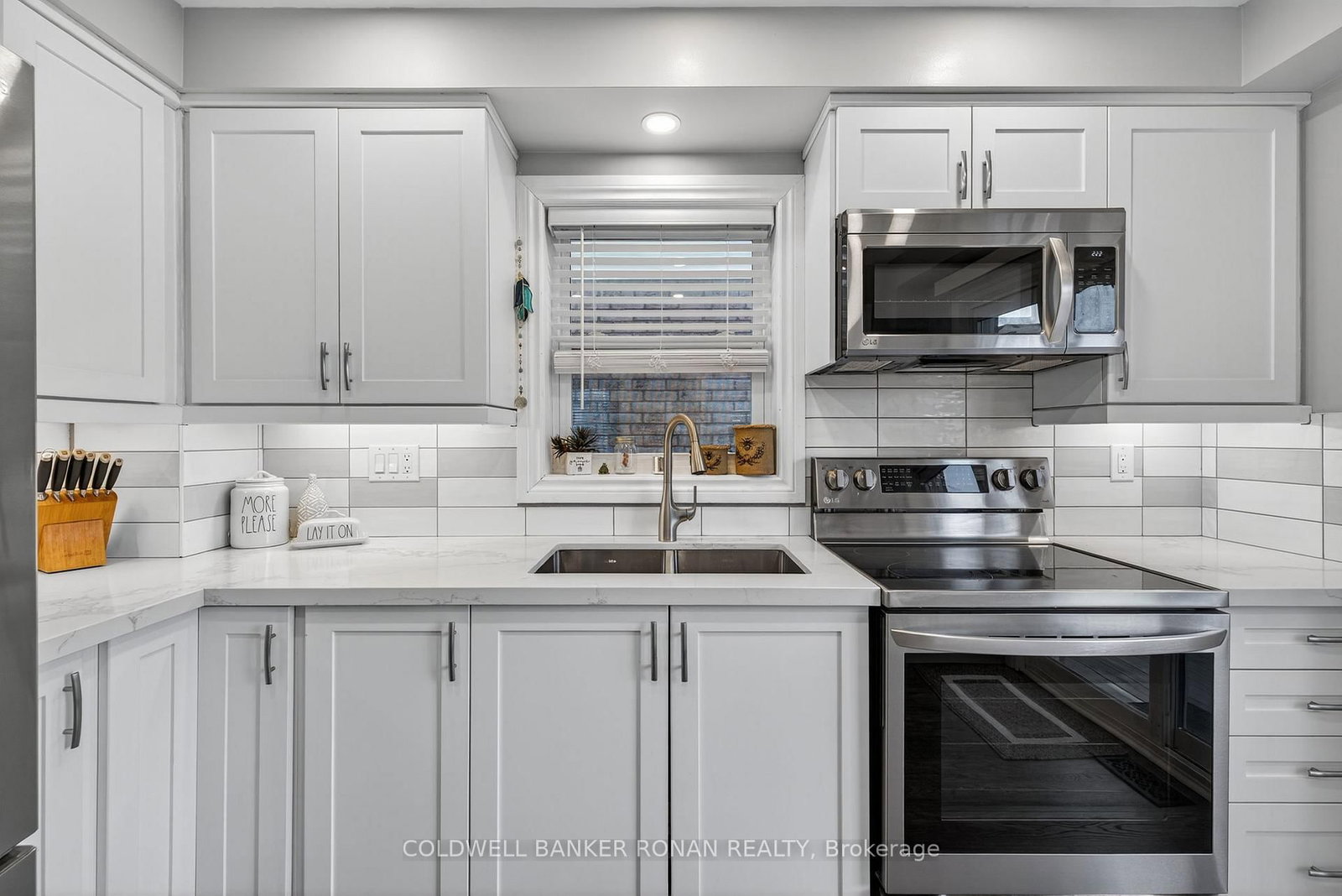 Detached House for sale at 82 Oak Street, New Tecumseth, Ontario, L9R 1P3 - Alliston - MLS: N12883364