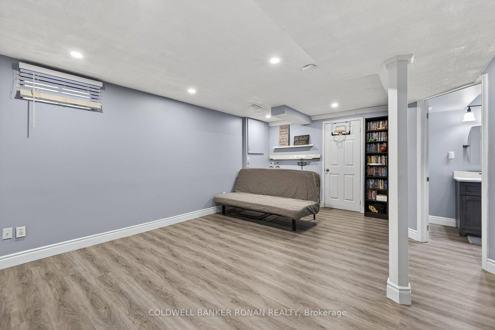 Detached House for sale at 82 Oak Street, New Tecumseth, Ontario, L9R 1P3 - Alliston - MLS: N12883364