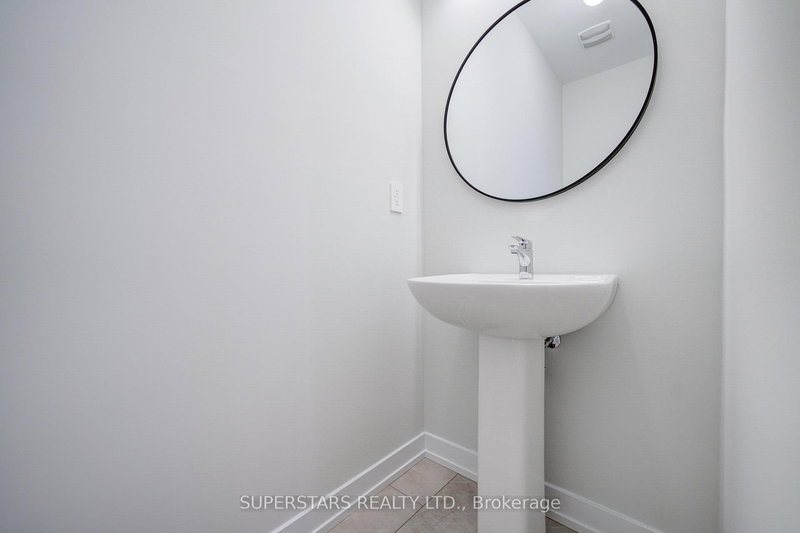 12 Chapple Lane, Richmond Hill, L4B 0J4 | Image 3