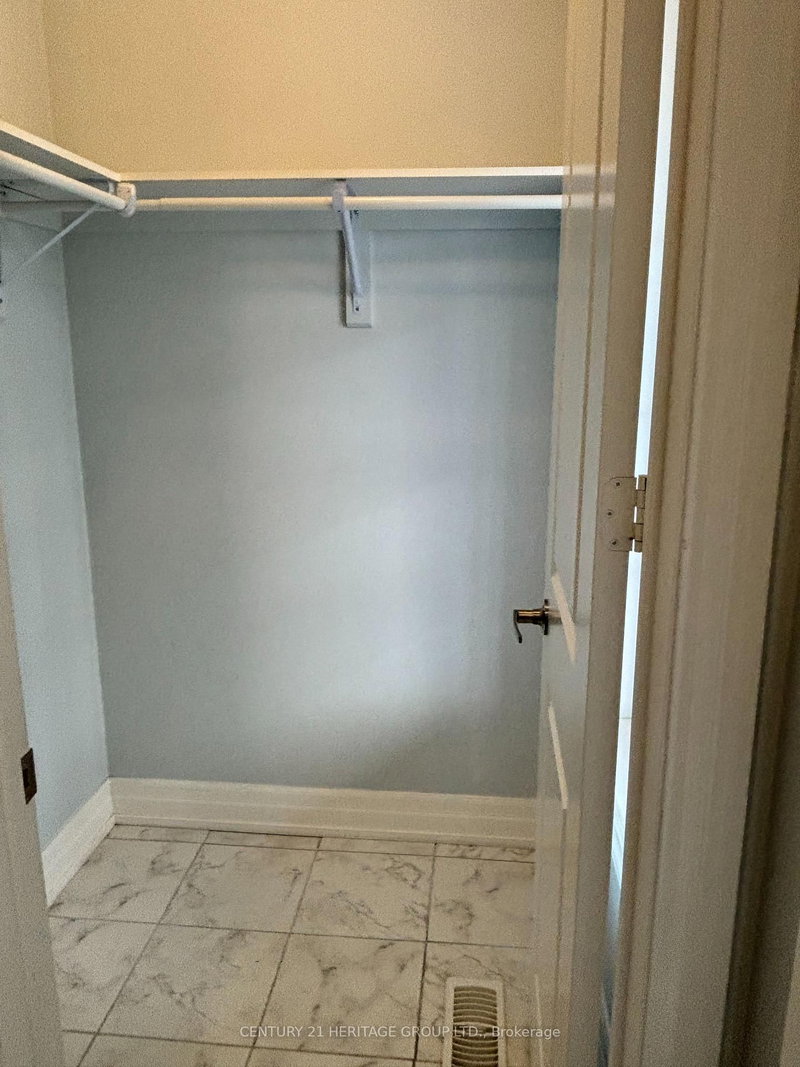 4 Snap Dragon Tr, East Gwillimbury, L9N 0S9 | Image 3