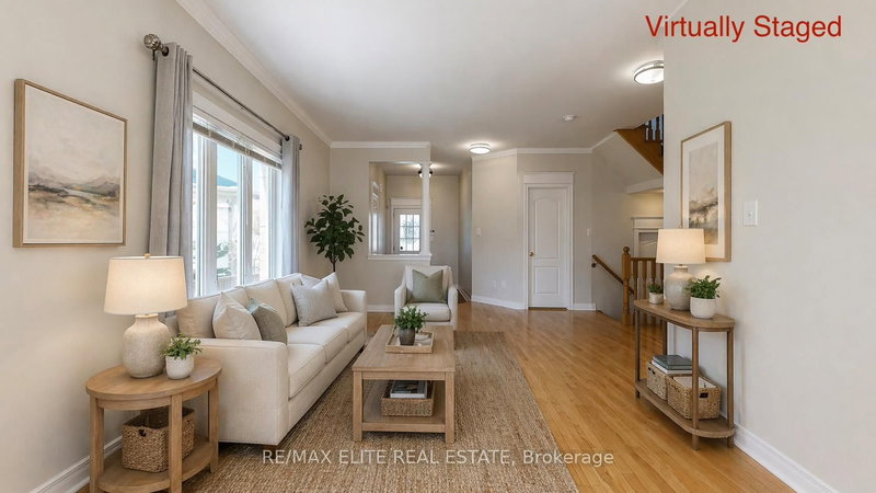 62 Macedonia Crt, Newmarket, L3X 2W8 | Image 2