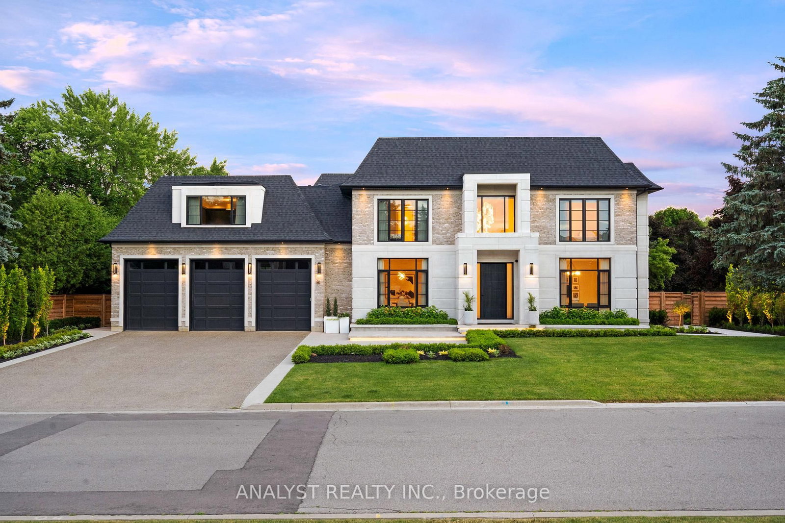 Detached House for sale at 81 Ellis Avenue, King, Ontario, L0G 1N0 - Nobleton - MLS: N12883984