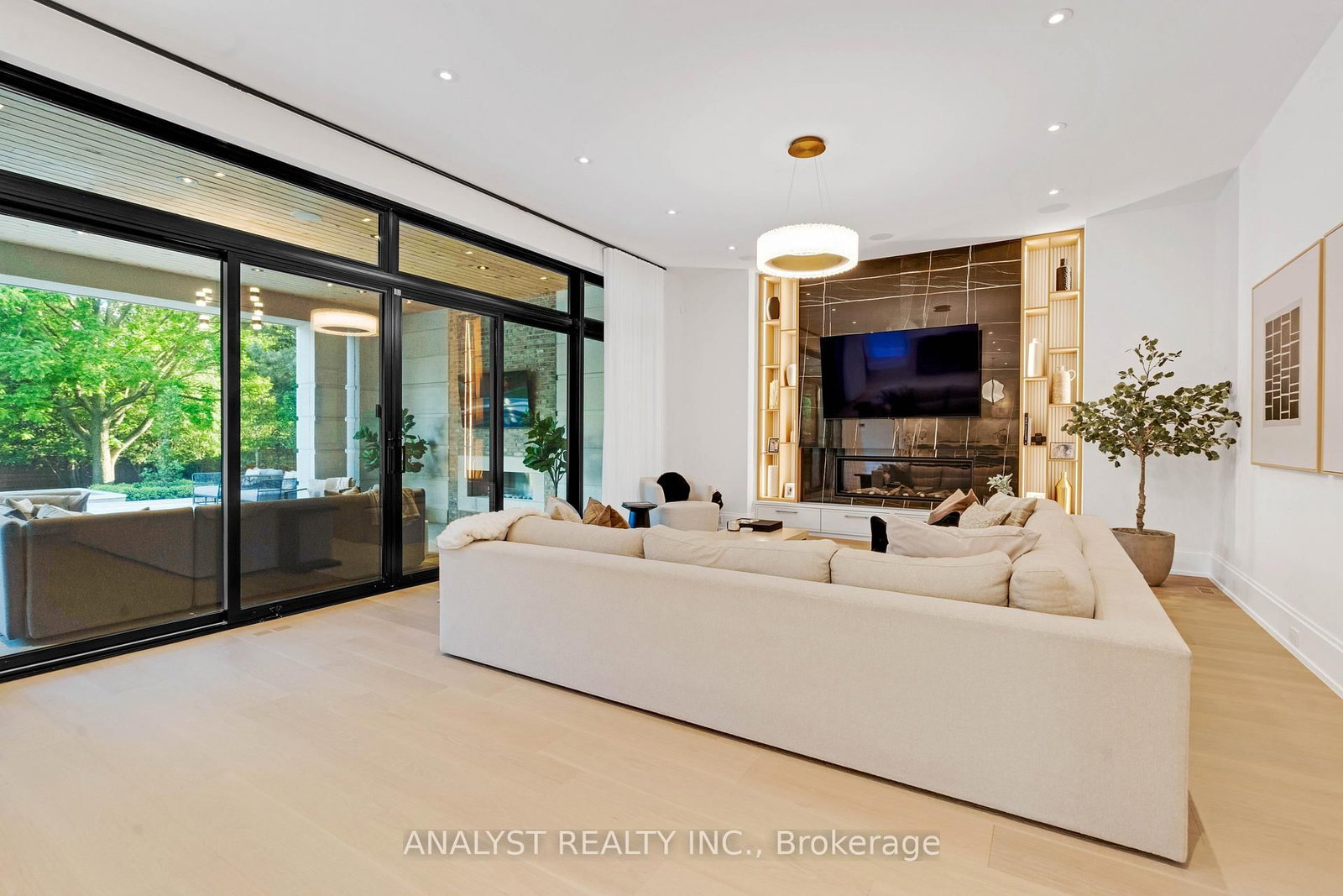 Detached House for sale at 81 Ellis Avenue, King, Ontario, L0G 1N0 - Nobleton - MLS: N12883984