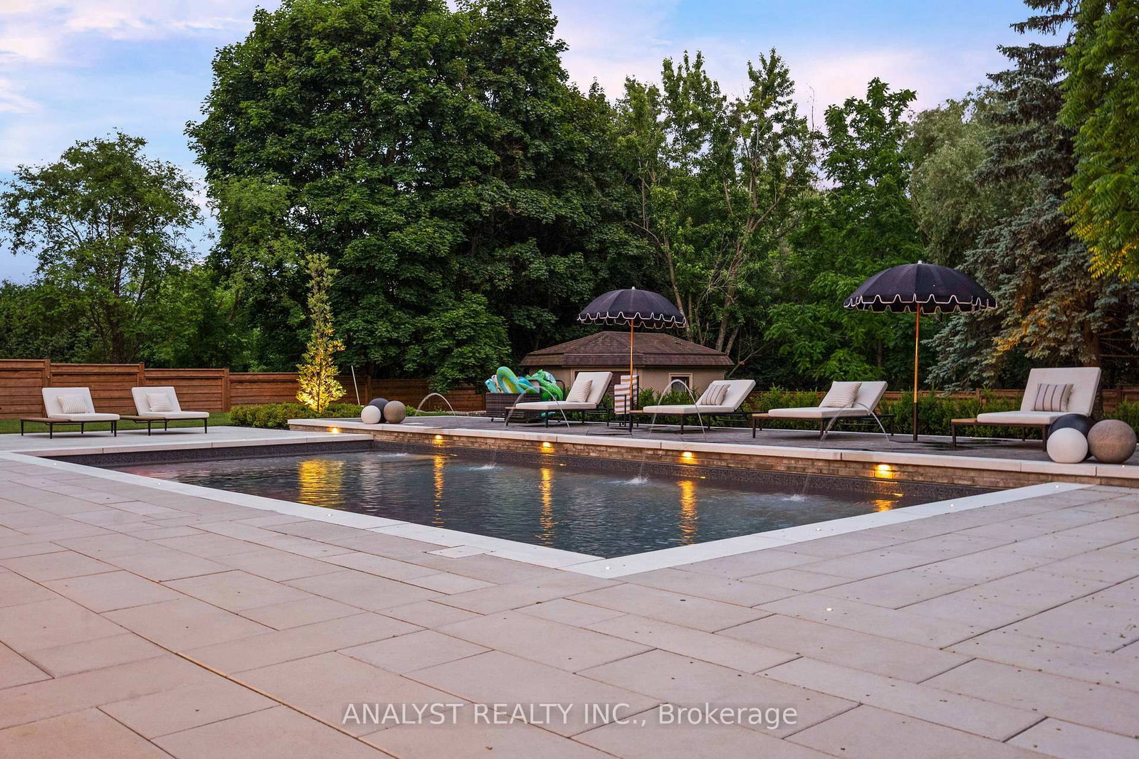 Detached House for sale at 81 Ellis Avenue, King, Ontario, L0G 1N0 - Nobleton - MLS: N12883984