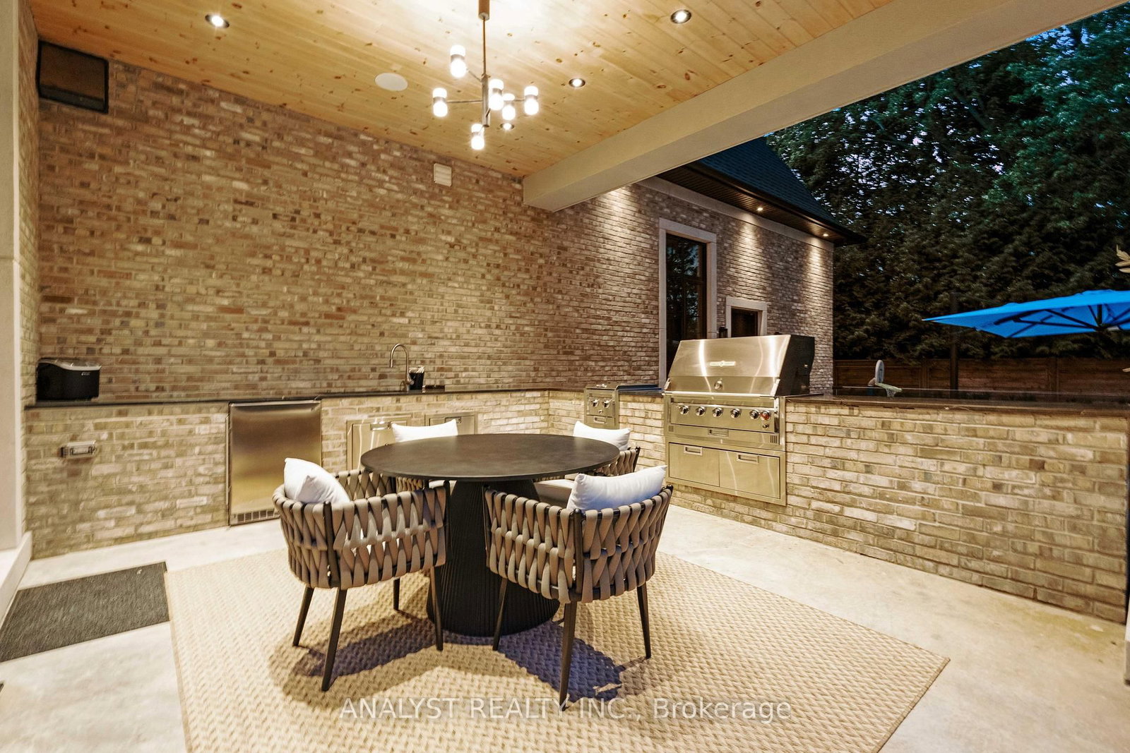 Detached House for sale at 81 Ellis Avenue, King, Ontario, L0G 1N0 - Nobleton - MLS: N12883984