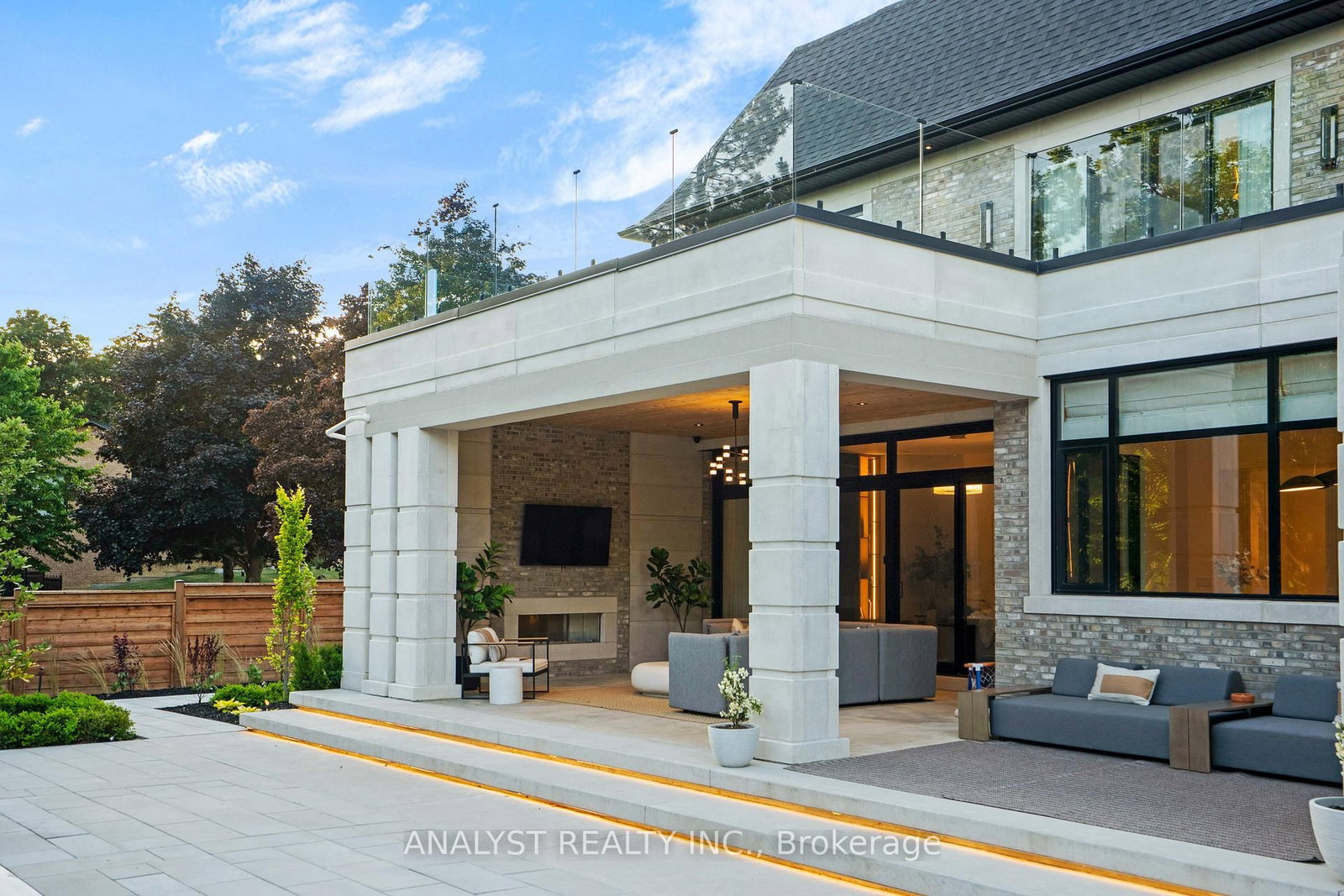 Detached House for sale at 81 Ellis Avenue, King, Ontario, L0G 1N0 - Nobleton - MLS: N12883984