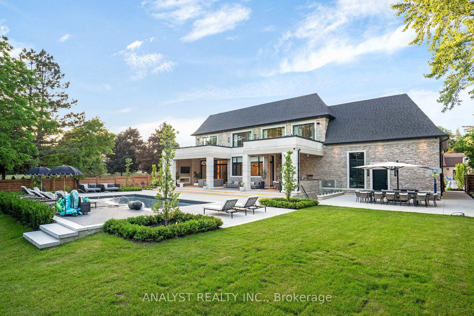 Detached House for sale at 81 Ellis Avenue, King, Ontario, L0G 1N0 - Nobleton - MLS: N12883984