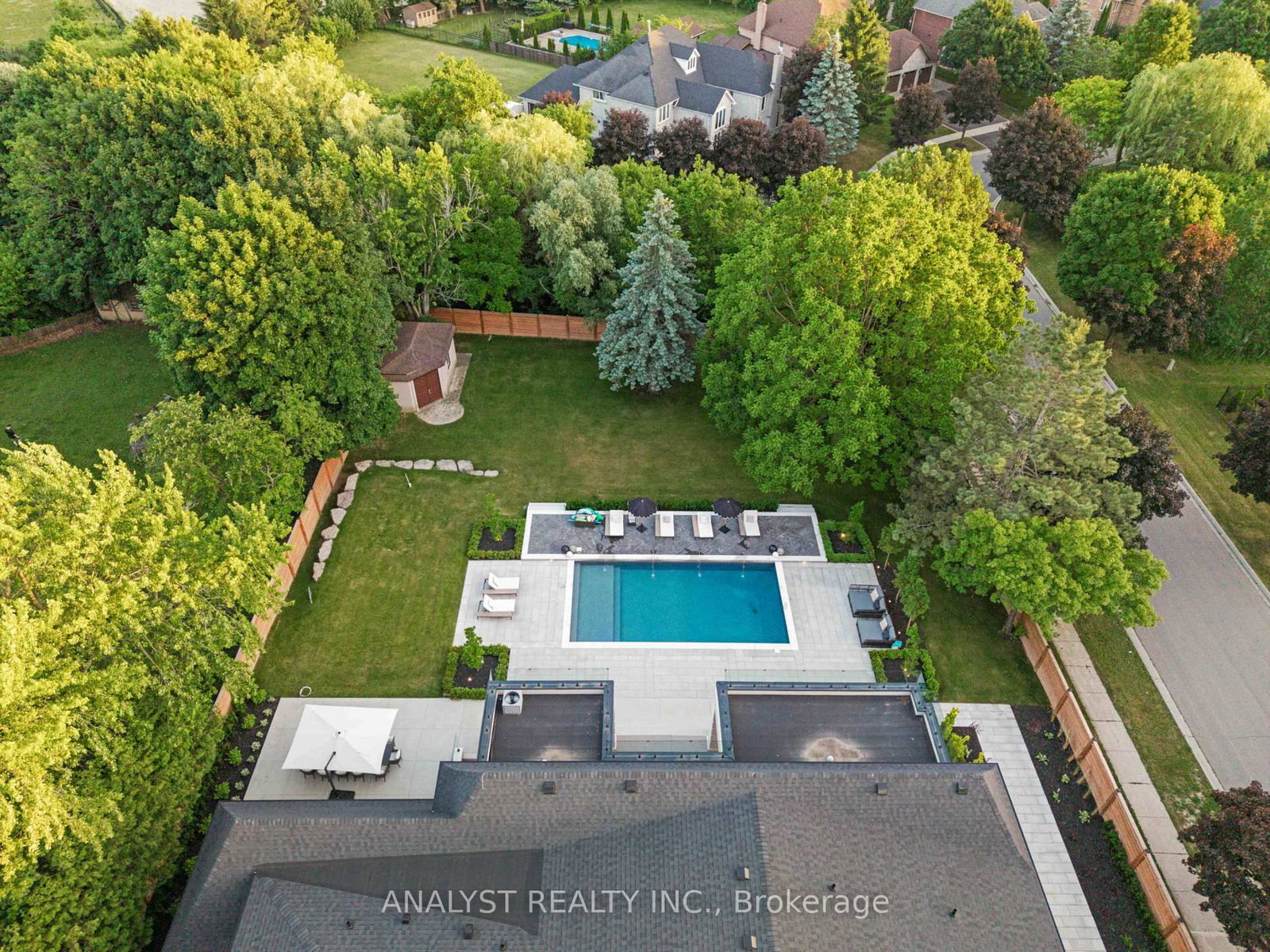 Detached House for sale at 81 Ellis Avenue, King, Ontario, L0G 1N0 - Nobleton - MLS: N12883984