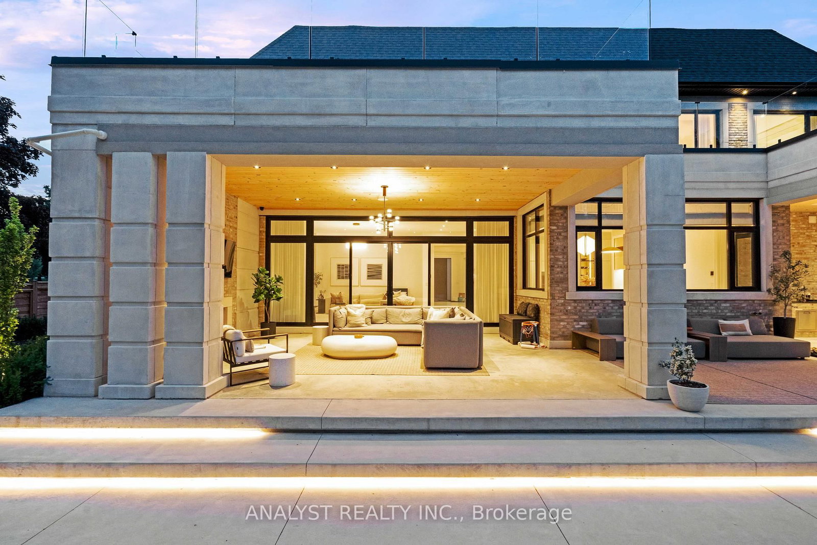 Detached House for sale at 81 Ellis Avenue, King, Ontario, L0G 1N0 - Nobleton - MLS: N12883984