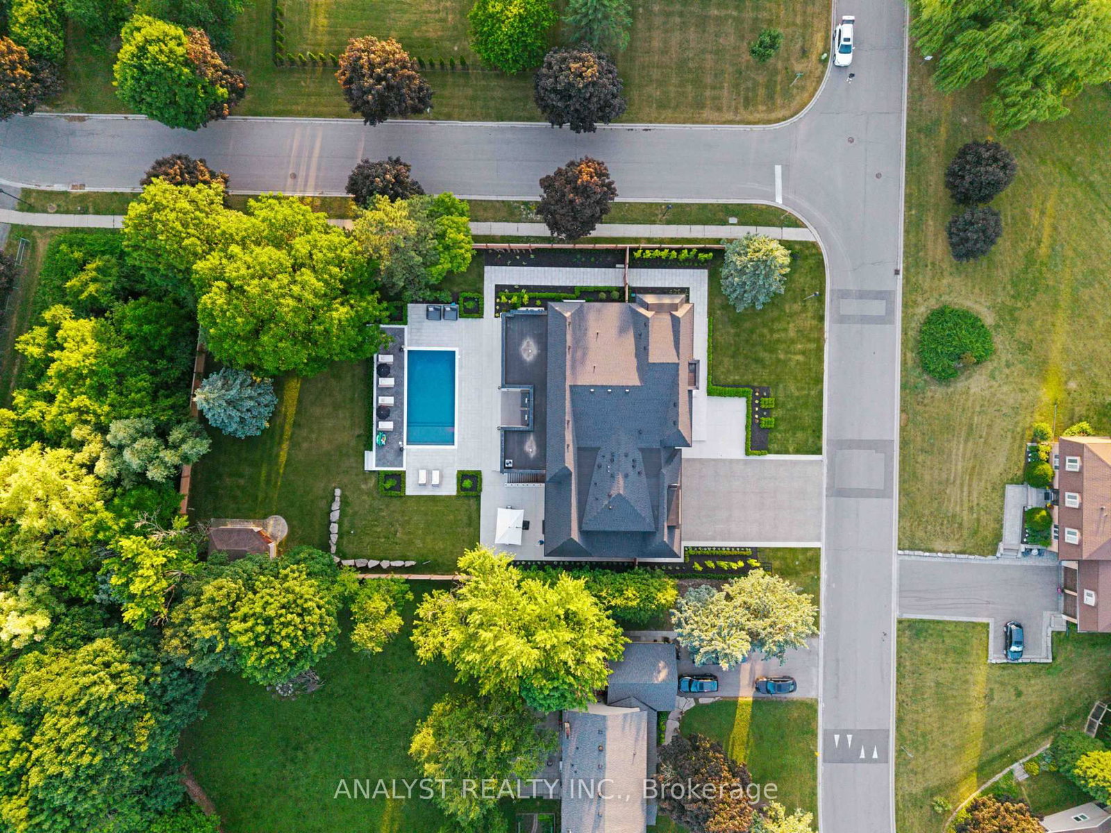 Detached House for sale at 81 Ellis Avenue, King, Ontario, L0G 1N0 - Nobleton - MLS: N12883984