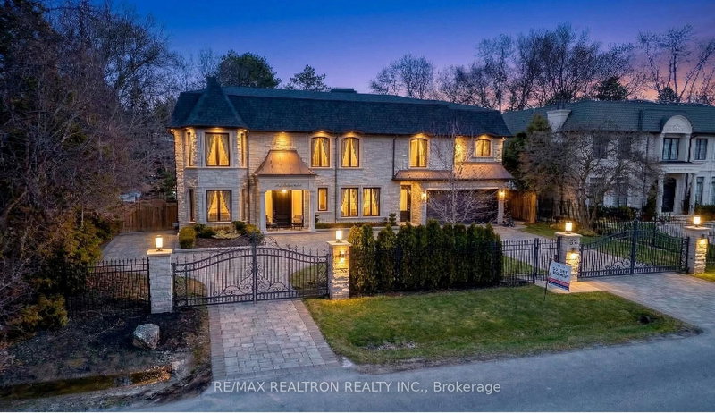 27 Laureleaf Rd, Markham, L3T 2X4 | Image 2