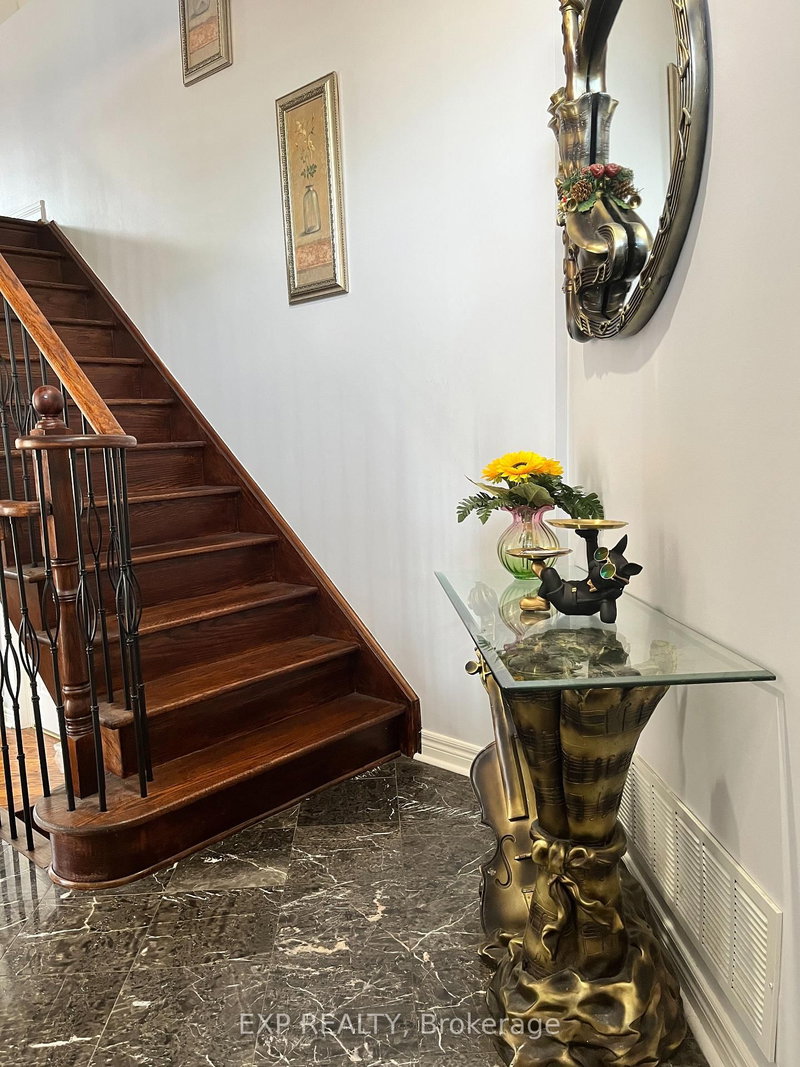 129 Ledge Rock Dr, Vaughan, L4H 2G7 | Image 3