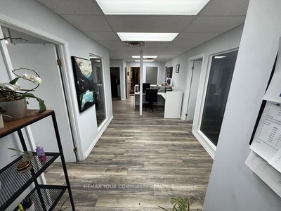 207 - 10212 Yonge St | Richmond Hill | Image