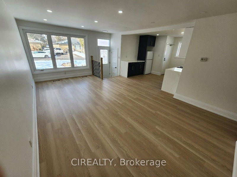 home for lease on Main-31 Bailey Crescent