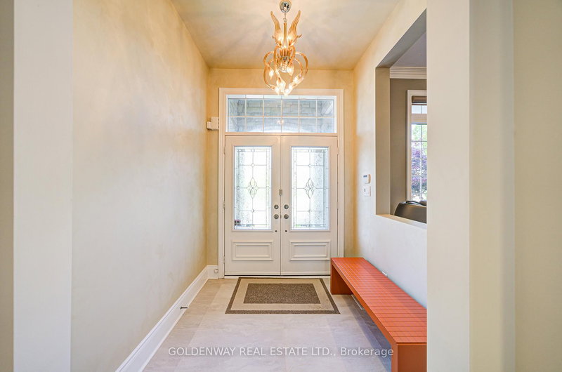 229 Hunterwood Chse, Vaughan, L6A 4R2 | Image 3