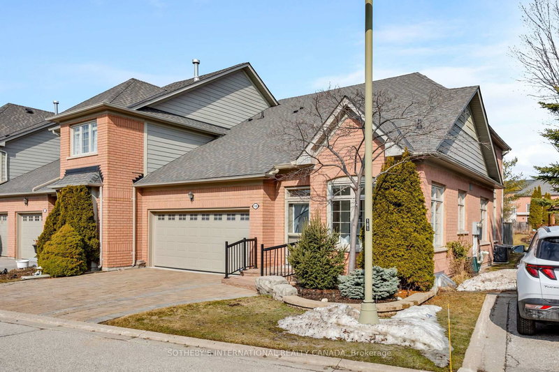10 Belle Terre Way, Markham, L6E 2A2 | Image 2