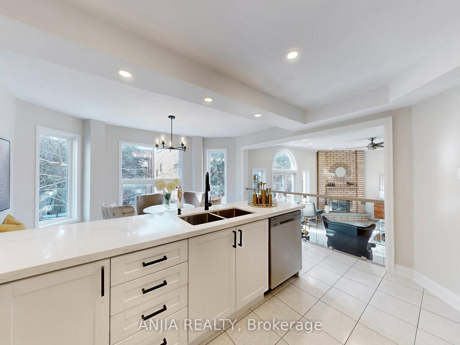 Detached House for sale at 43 Leno Mills Avenue, Richmond Hill, Ontario, L4S 1C2 - Devonsleigh - MLS: N12886264