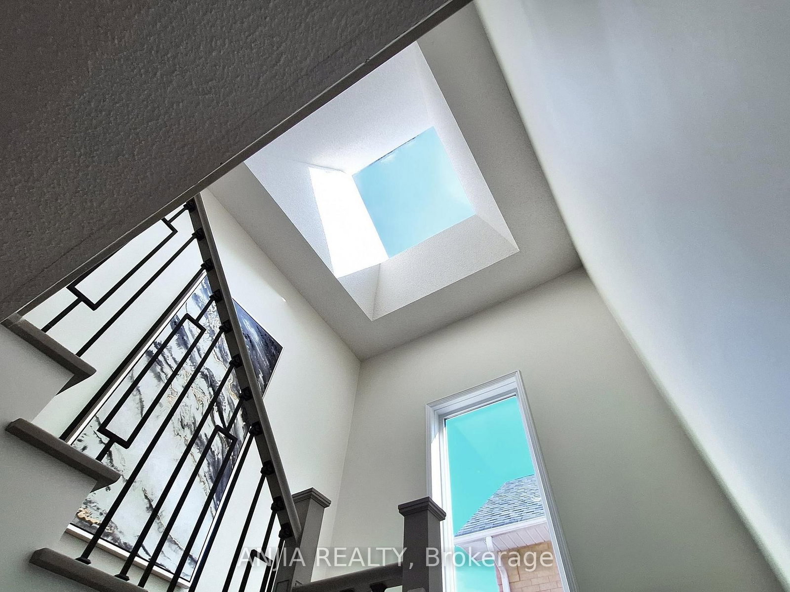 Detached House for sale at 43 Leno Mills Avenue, Richmond Hill, Ontario, L4S 1C2 - Devonsleigh - MLS: N12886264