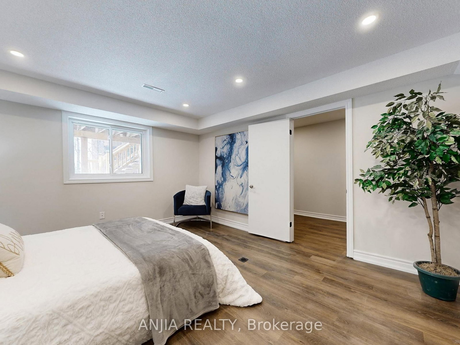 Detached House for sale at 43 Leno Mills Avenue, Richmond Hill, Ontario, L4S 1C2 - Devonsleigh - MLS: N12886264