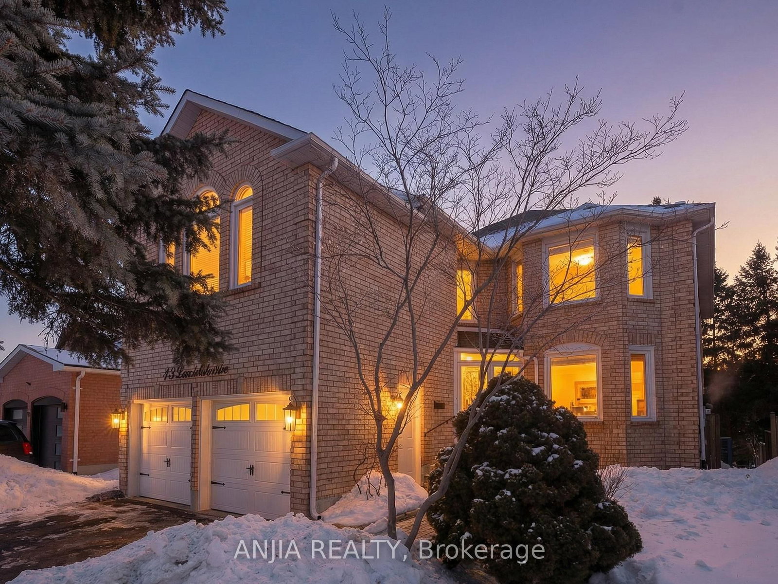 Detached House for sale at 43 Leno Mills Avenue, Richmond Hill, Ontario, L4S 1C2 - Devonsleigh - MLS: N12886264