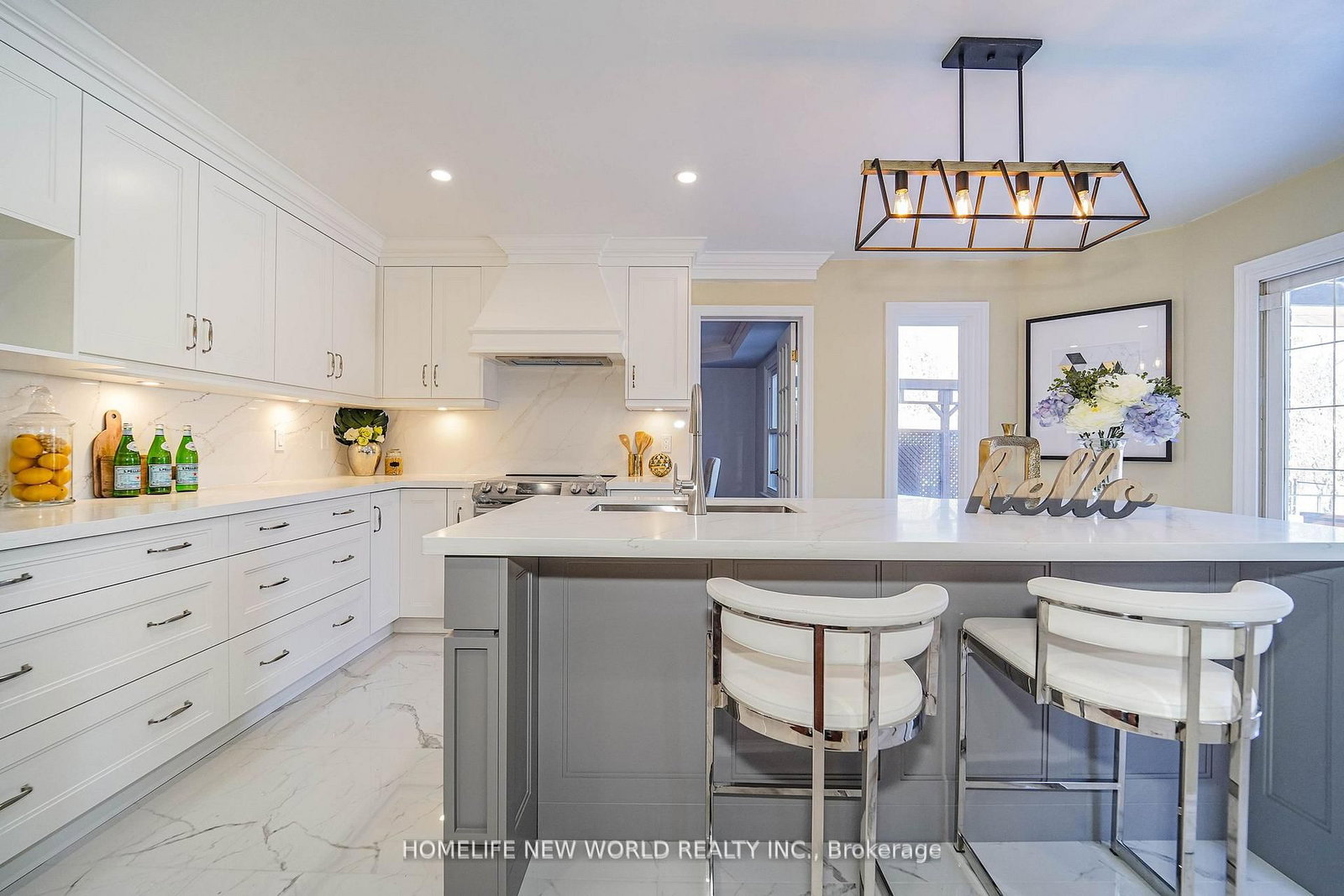 Detached House for sale at 15 Marylebone Crescent, Richmond Hill, Ontario, L4E 2L5 - Oak Ridges Lake Wilcox - MLS: N12886826