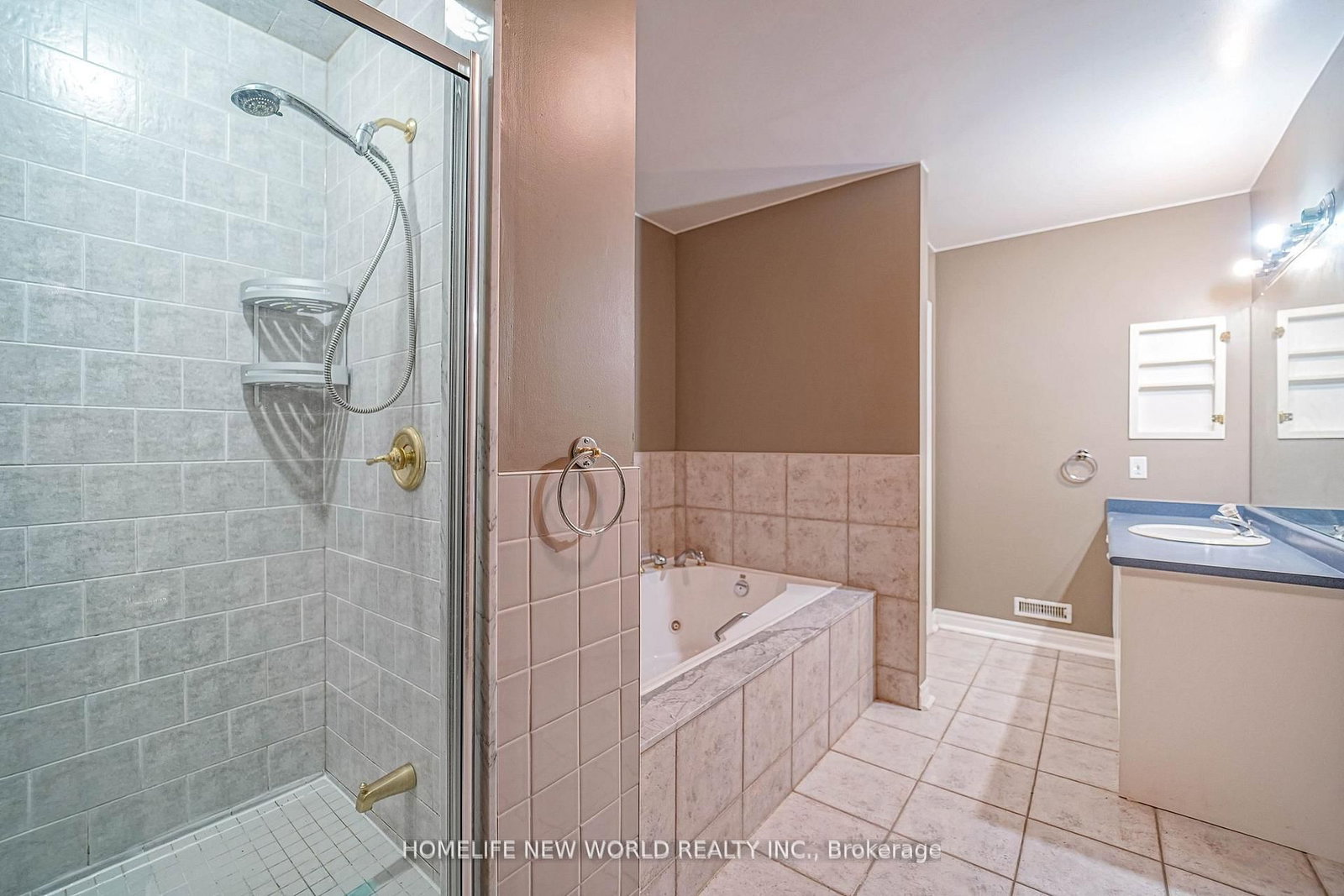 Detached House for sale at 15 Marylebone Crescent, Richmond Hill, Ontario, L4E 2L5 - Oak Ridges Lake Wilcox - MLS: N12886826