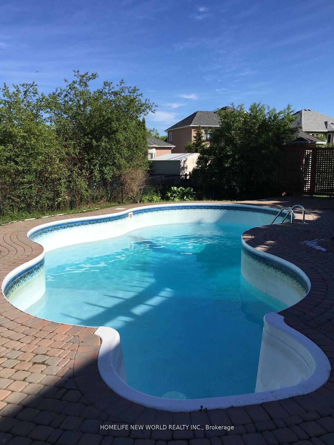 Detached House for sale at 15 Marylebone Crescent, Richmond Hill, Ontario, L4E 2L5 - Oak Ridges Lake Wilcox - MLS: N12886826