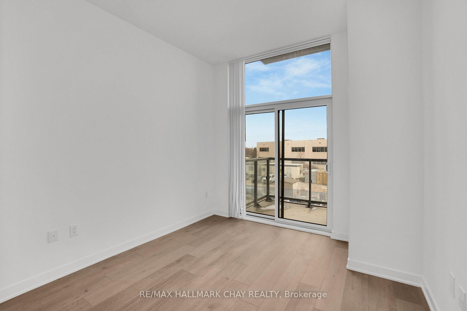 60 Honeycrisp Crescent, Unit 217 - Photo 8