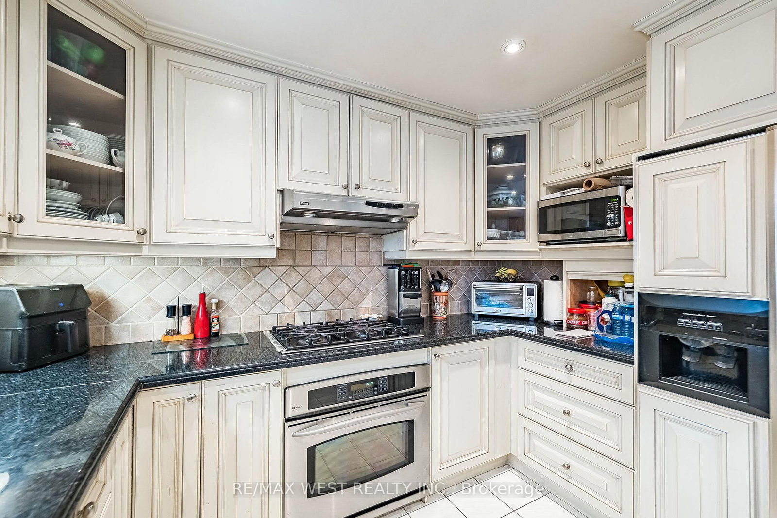 Detached House for sale at 81 Vera Street, Vaughan, Ontario, L4L 5S4 - East Woodbridge - MLS: N12888034