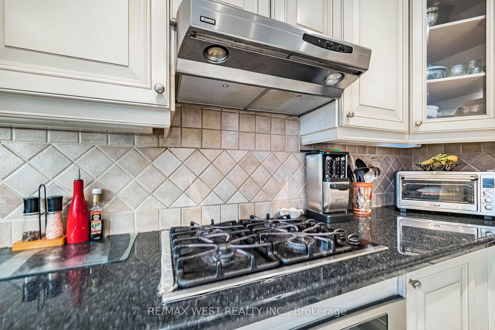 Detached House for sale at 81 Vera Street, Vaughan, Ontario, L4L 5S4 - East Woodbridge - MLS: N12888034