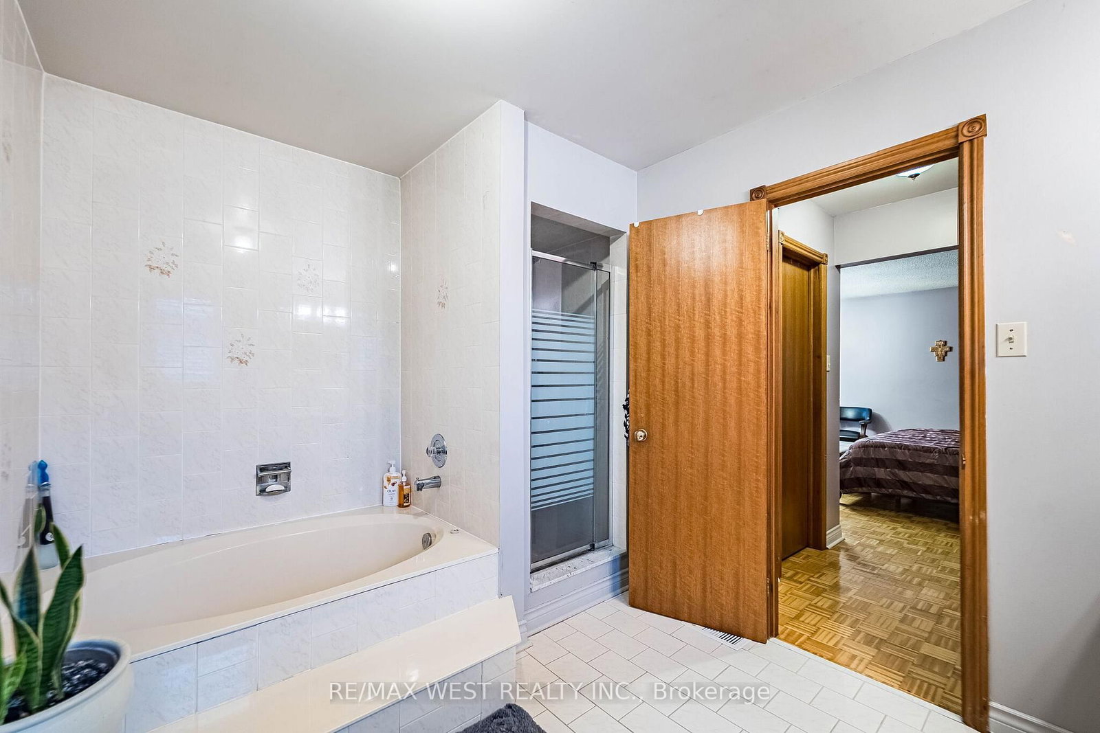 Detached House for sale at 81 Vera Street, Vaughan, Ontario, L4L 5S4 - East Woodbridge - MLS: N12888034