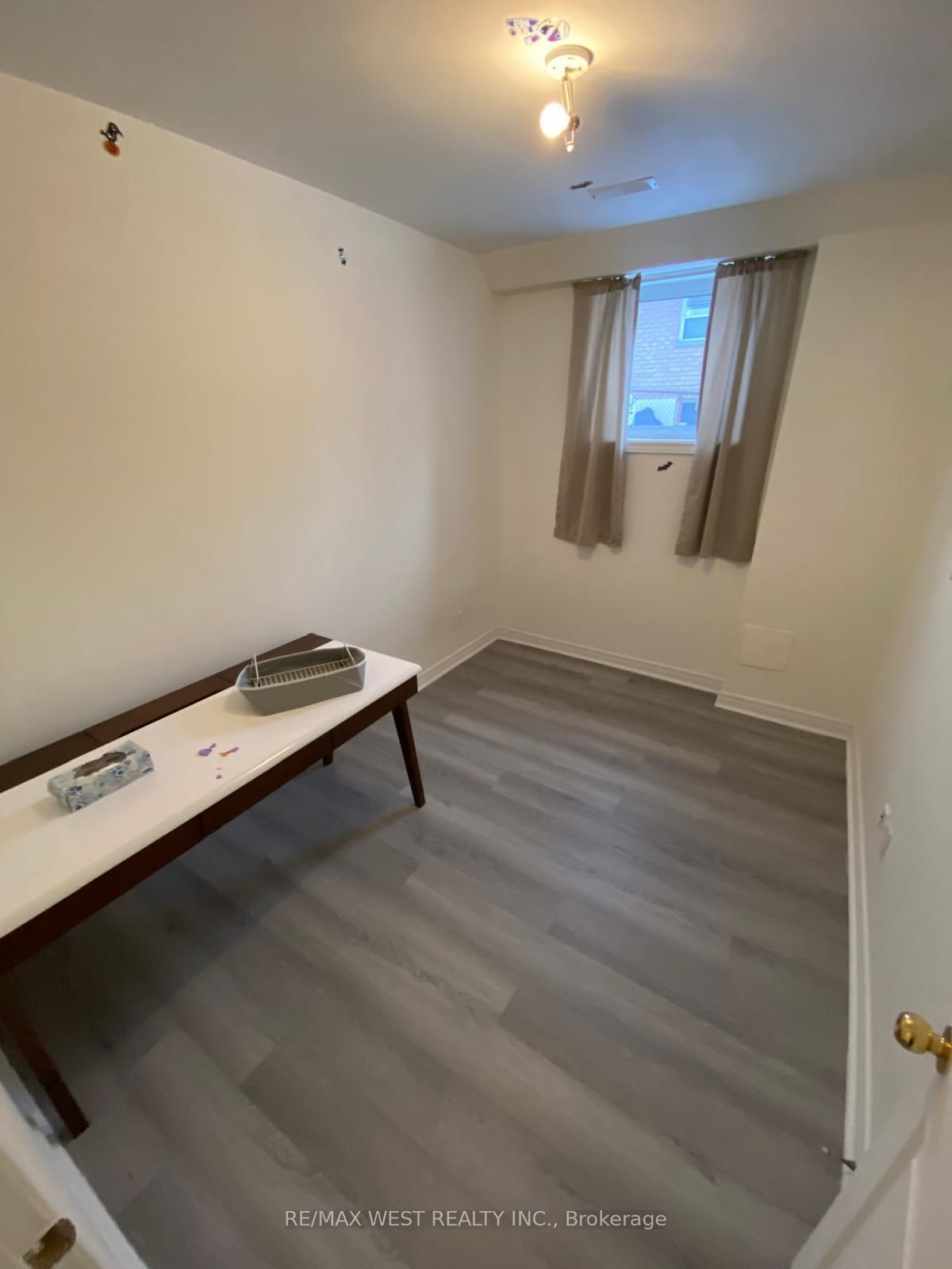 9720 Keele Street - Photo 4