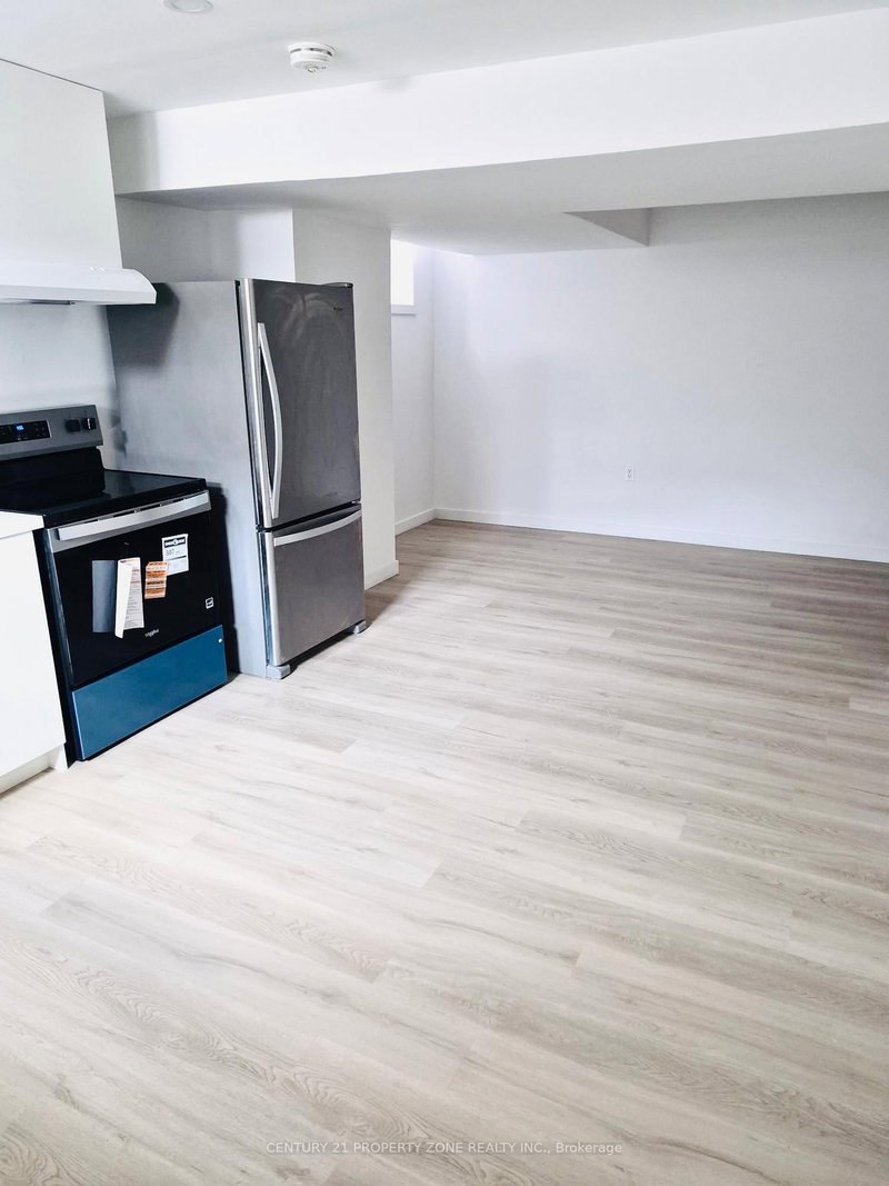 # Bsmt, - 12 Prairie Grass Cres, East Gwillimbury, L9N 0S8 | Image 2